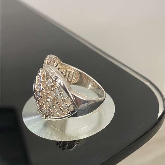 Sterling Silver Women's Ring with Tanzanite Stones - Picture 2 of 12